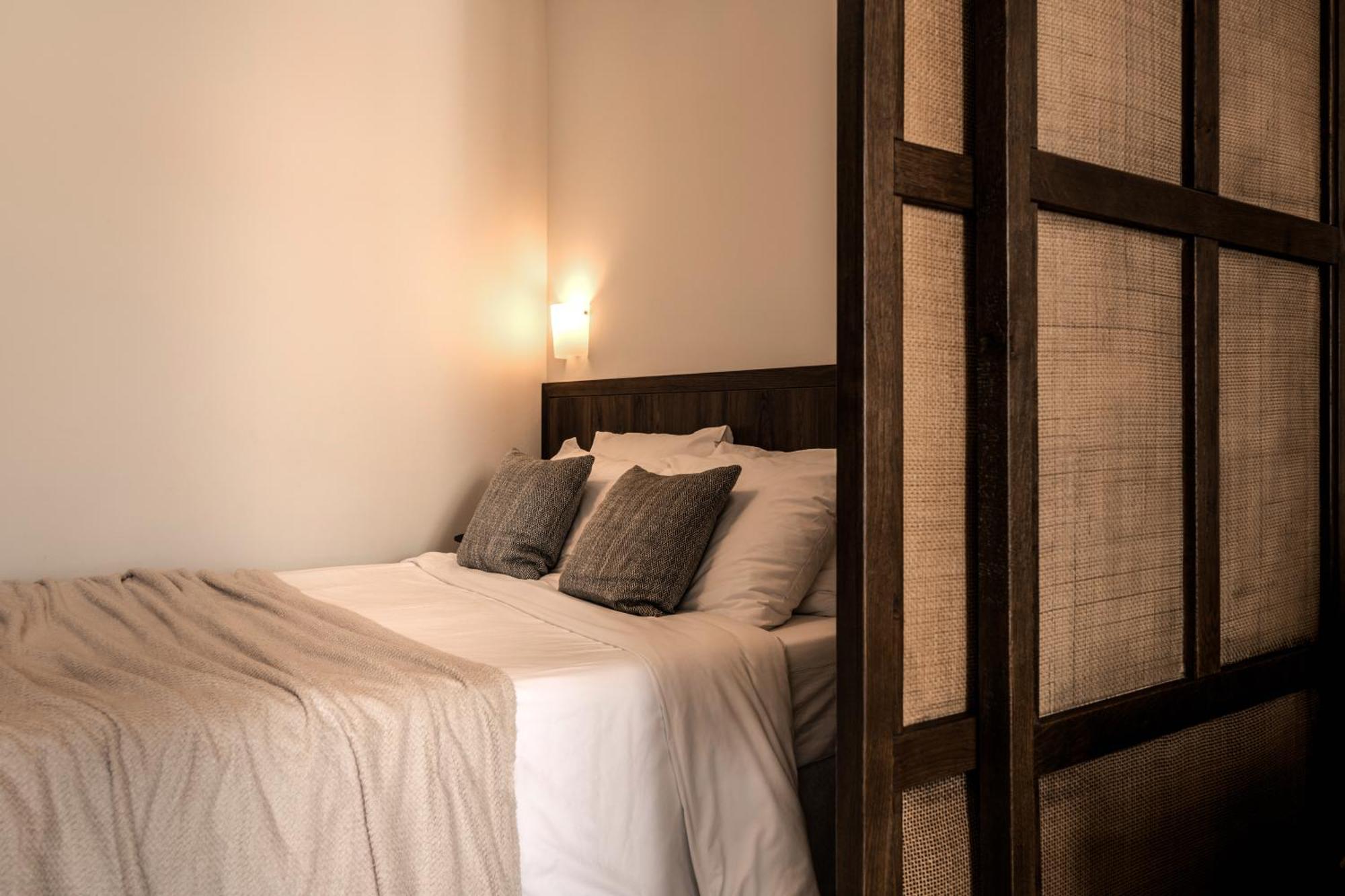 Planos Hotel Szoba fotó